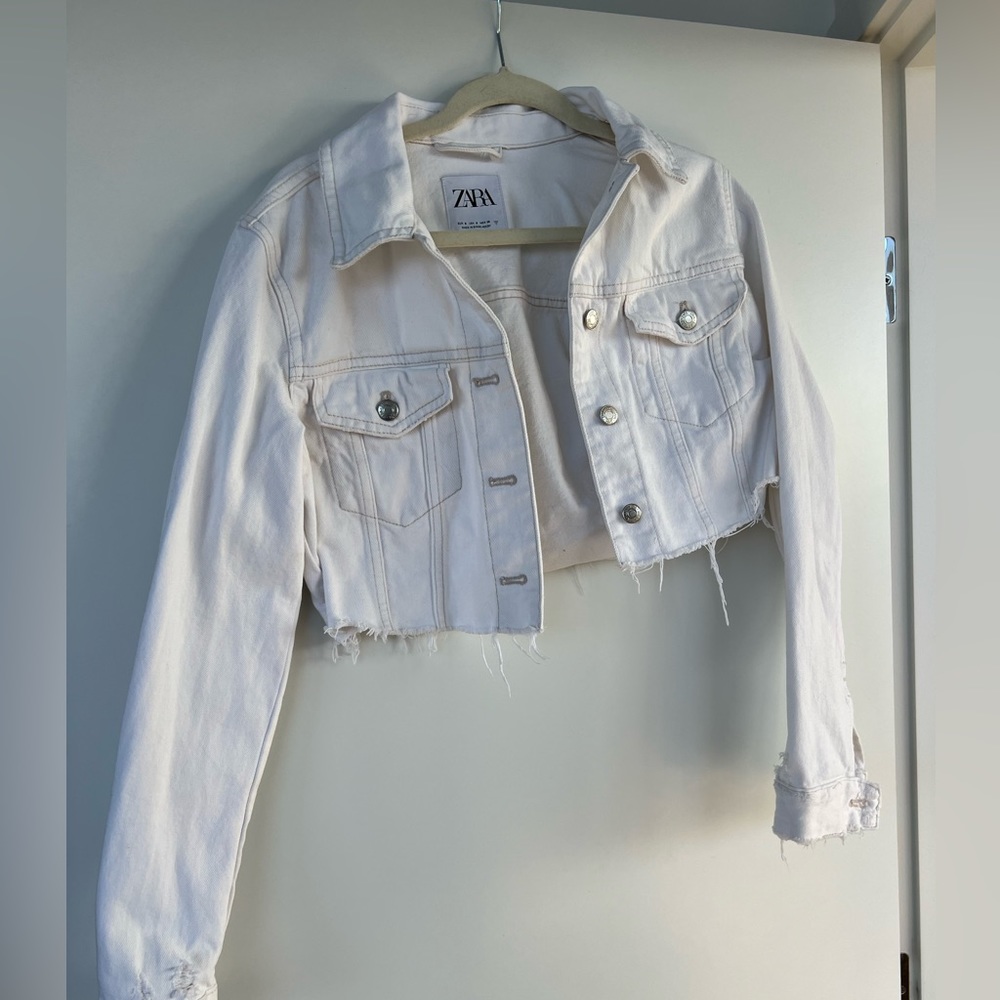SOLD Cropped White denim jacket